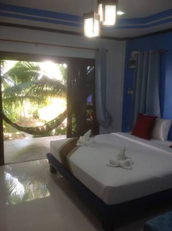 Imagen de la habitación del Hotel Lanta New Coconut Bungalow. Foto 4