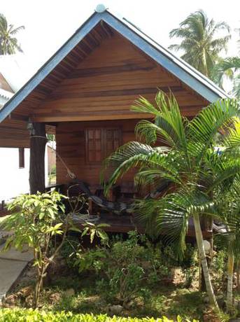 Imagen de la habitación del Hotel Lanta New Coconut Bungalow. Foto 15