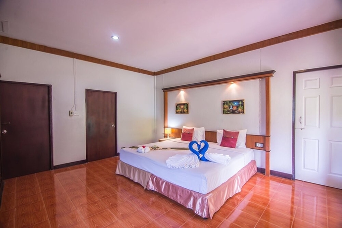 Imagen de la habitación del Hotel Lanta Nice Beach Resort. Foto 9