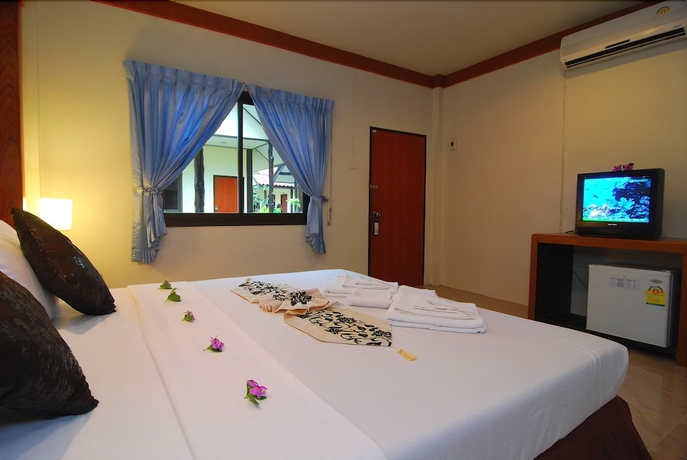 Imagen de la habitación del Hotel Lanta Nice Beach Resort. Foto 12