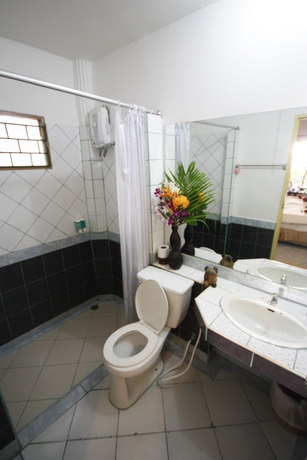Imagen de la habitación del Hotel Lanta Palace Beach Resort and Spa. Foto 4