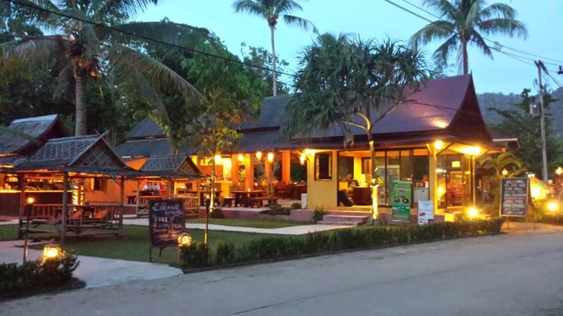 Imagen de los interiores del Hotel Lanta Pearl Beach Resort. Foto 18