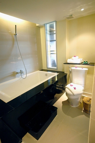 Imagen de la habitación del Hotel Lanta Pura Beach Resort. Foto 2