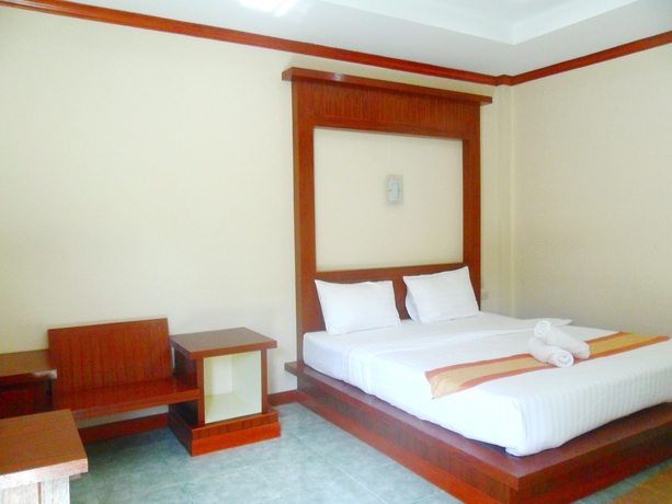 Imagen de la habitación del Hotel Lanta Riviera Resort. Foto 8