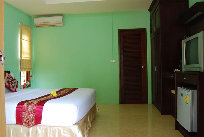 Imagen de la habitación del Hotel Lanta Riviera Resort. Foto 14