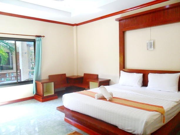 Imagen de la habitación del Hotel Lanta Riviera Resort. Foto 16