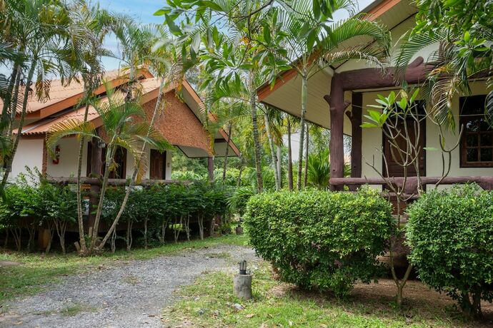 Imagen general del Hotel Lanta School Beach Resort. Foto 2