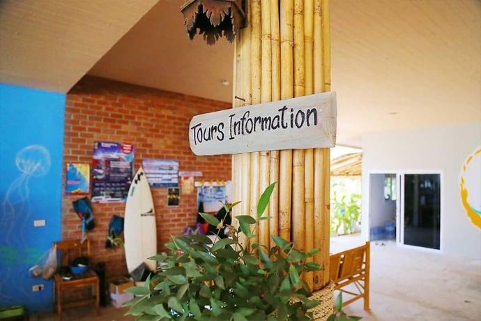 Imagen de los interiores del Hotel Lanta Smile Beach At Klong Dao. Foto 19