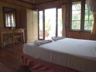 Imagen de la habitación del Hotel Lanta Sunny House. Foto 17