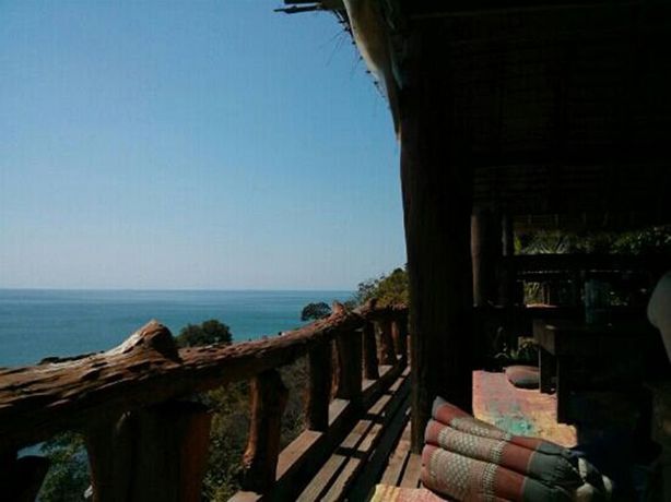 Imagen de los interiores del Hotel Lanta Topview Resort Sunset Bar Restaurant. Foto 11