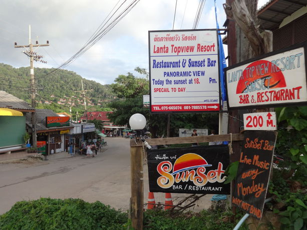 Imagen del bar/restaurante del Hotel Lanta Topview Resort Sunset Bar Restaurant. Foto 6