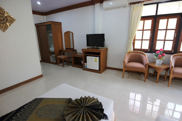 Imagen de la habitación del Hotel Lanta Villa Resort. Foto 7