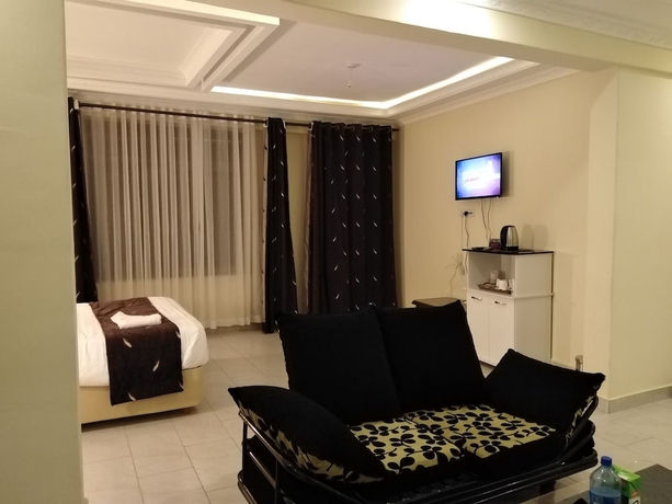 Imagen de la habitación del Hotel Lantana Comfy. Foto 10