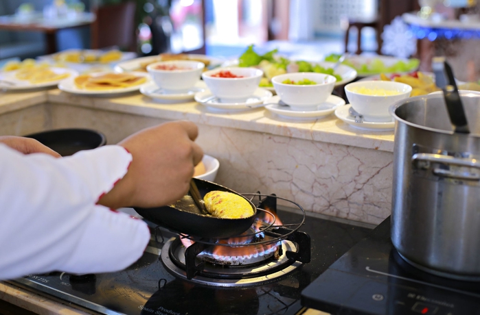 Imagen del bar/restaurante del Hotel Lantana Riverside Hoi An. Foto 3