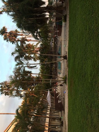 Imagen de los exteriores del Hotel Lantern Inn And Suites. Foto 12