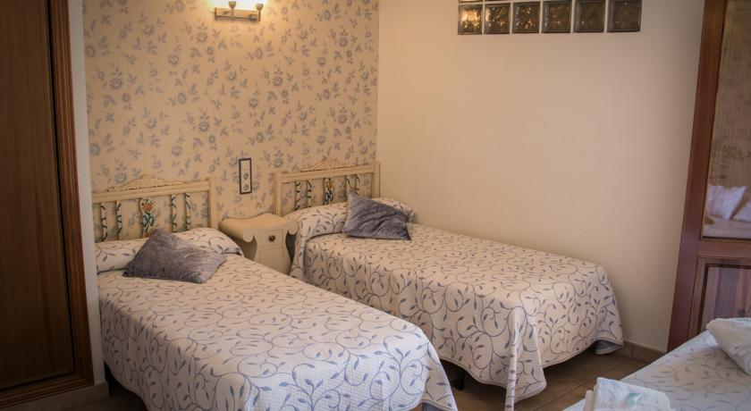 Imagen de la habitación del Hotel L'antic Portal. Foto 4