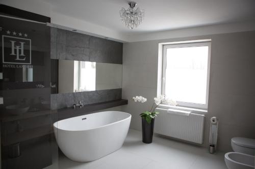 Imagen de la habitación del Hotel Lantier. Foto 9