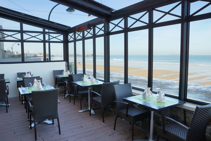 Imagen del bar/restaurante del Hotel L'antinéa. Foto 3