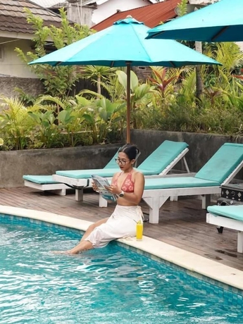 Imagen de la piscina del Hotel Lantis Corp Inn. Foto 13