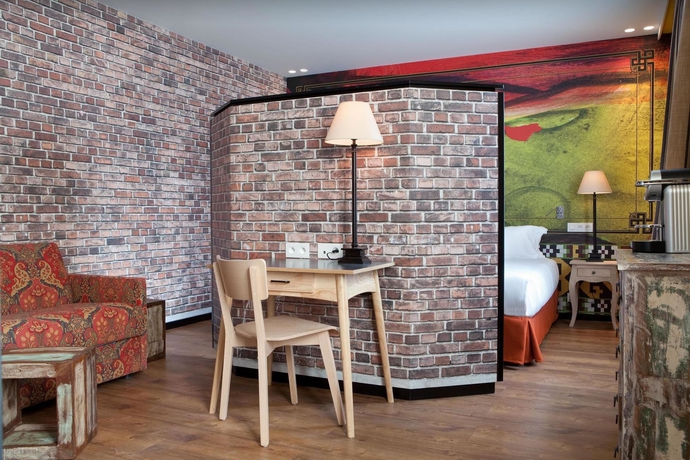 Imagen de los exteriores del Hotel L'antoine. Foto 12