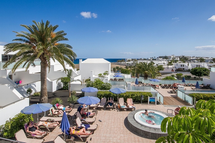 Imagen de los exteriores del Hotel Lanzarote Village. Foto 10