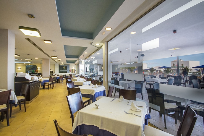 Imagen del bar/restaurante del Hotel Lanzarote Village. Foto 5
