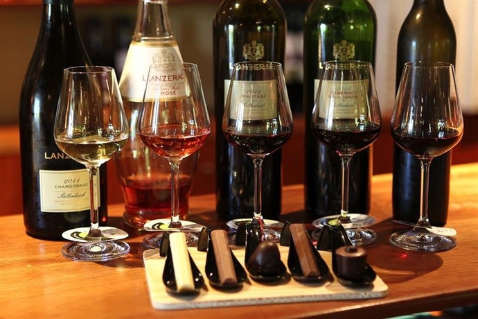 Imagen del bar/restaurante del Hotel Lanzerac. Foto 2