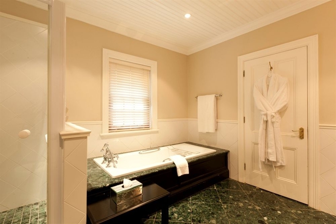 Imagen de la habitación del Hotel Lanzerac. Foto 10