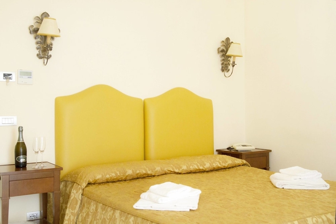 Imagen de la habitación del Hotel Lanzillotta. Foto 8