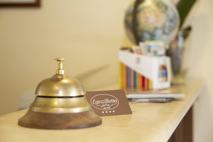 Imagen de los interiores del Hotel Lanzillotta. Foto 18