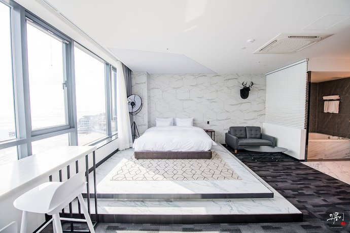 Imagen de la habitación del Hotel Laon. Foto 8