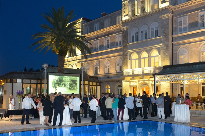 Imagen de los exteriores del Hotel Lapad. Foto 9