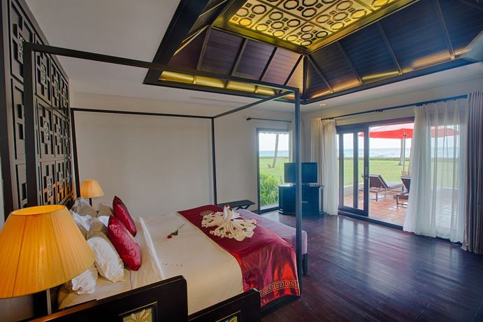 Imagen de la habitación del Hotel Lapochine Beach Resort. Foto 7