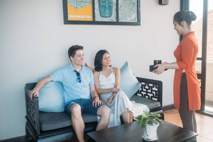 Imagen de los interiores del Hotel Lapochine Beach Resort. Foto 16