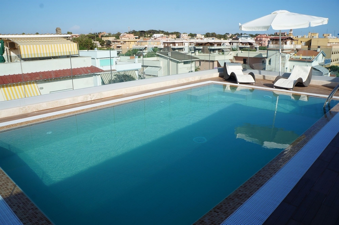 Imagen de la piscina del Hotel L'approdo, Anzio. Foto 9