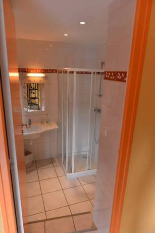 Imagen de la habitación del Hotel L'aptois. Foto 6