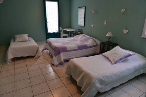 Imagen de la habitación del Hotel L'aptois. Foto 11