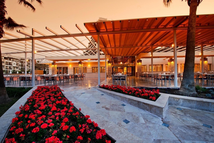 Imagen del bar/restaurante del Hotel Lara Barut Collection - Ultra All Inclusive. Foto 5