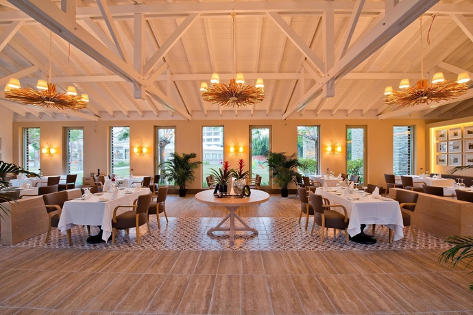 Imagen del bar/restaurante del Hotel Lara Barut Collection - Ultra All Inclusive. Foto 8