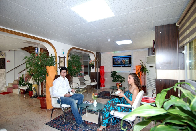Imagen de los interiores del Hotel Lara Diamond. Foto 12