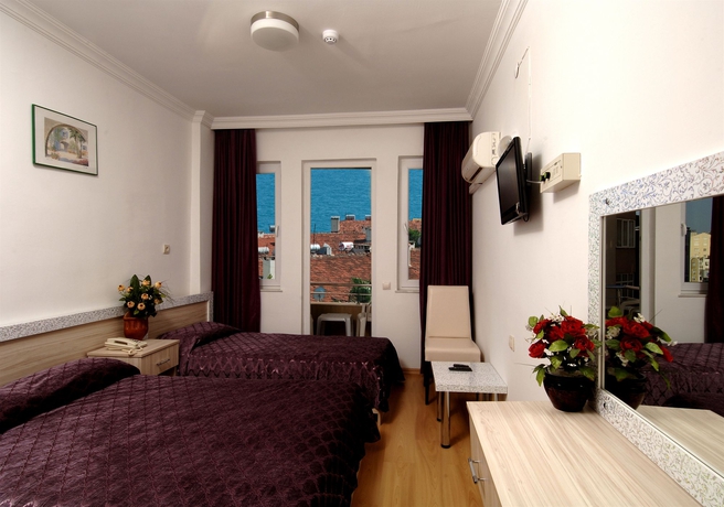 Imagen de la habitación del Hotel Lara Diamond. Foto 4
