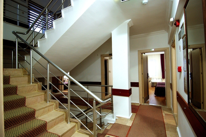 Imagen de los interiores del Hotel Lara Diamond. Foto 14