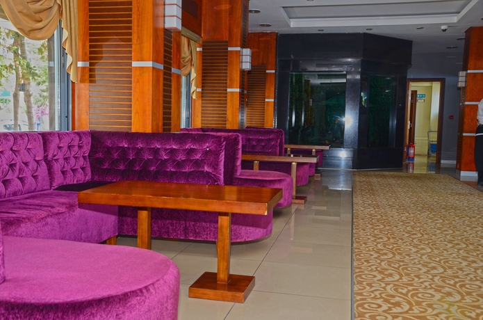 Imagen de los interiores del Hotel Lara Otel. Foto 9