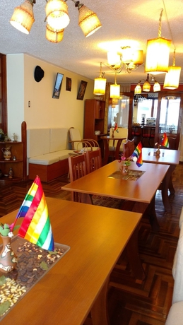 Imagen del bar/restaurante del Hotel Laramani Boutique. Foto 2