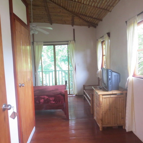 Imagen de la habitación del Hotel Lara's Planet. Foto 8