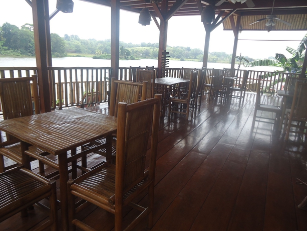 Imagen del bar/restaurante del Hotel Lara's Planet. Foto 5