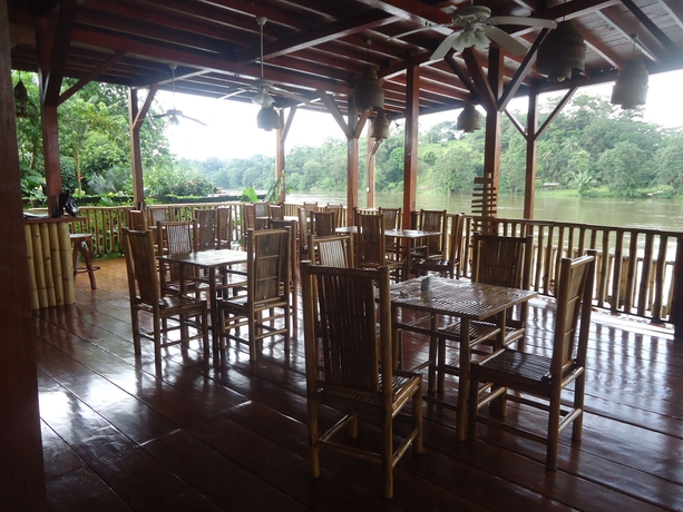 Imagen del bar/restaurante del Hotel Lara's Planet. Foto 6