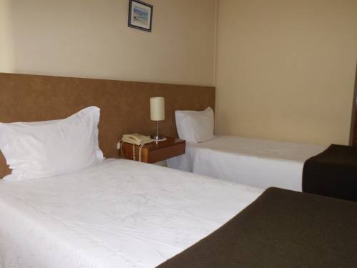 Imagen de la habitación del Hotel Larbelo. Foto 5