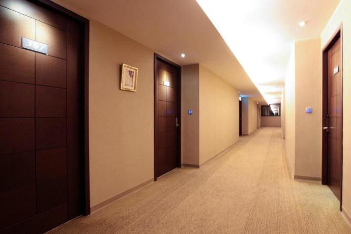Imagen general del Hotel L'arc. Foto 5