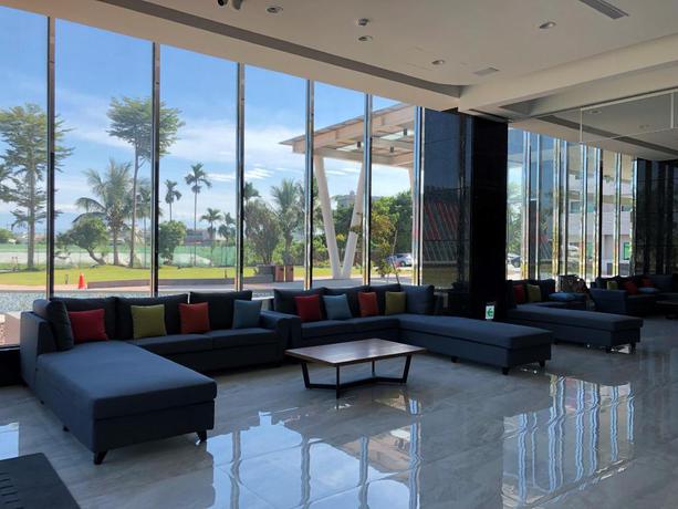 Imagen de los interiores del Hotel L'arc. Foto 8